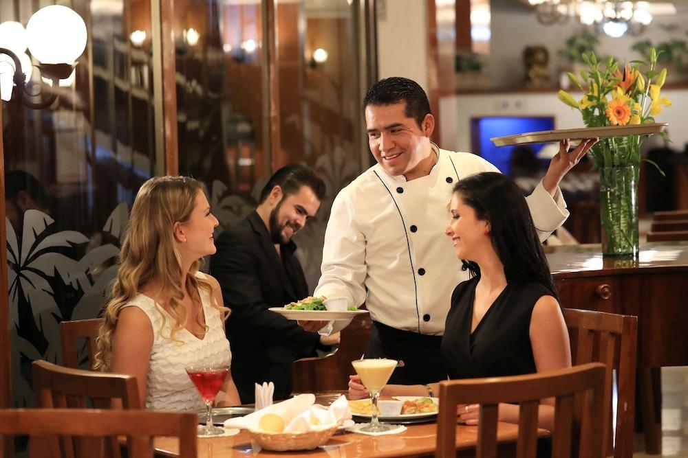 Hotel Ciros Pachuca Extérieur photo