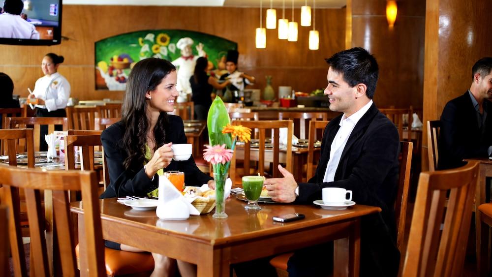 Hotel Ciros Pachuca Extérieur photo